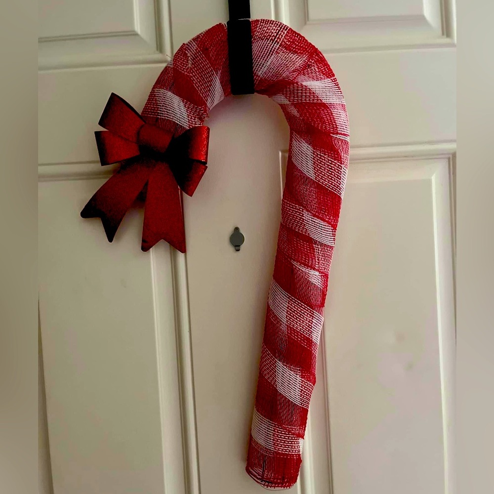 Candy Cane Christmas Wreath